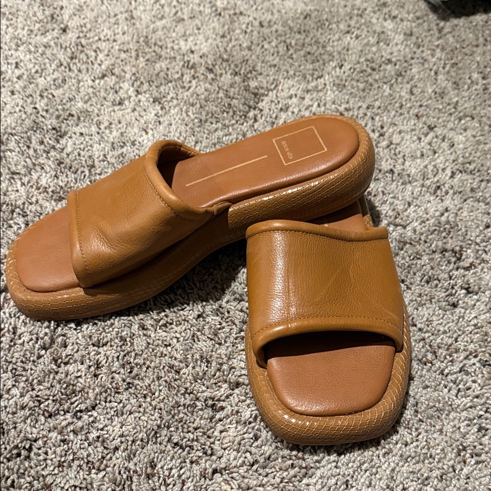 Dolce Vita Tan Leather Slides SZ 8.5